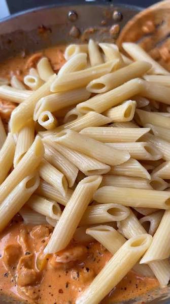 White Cream Prawn Pasta